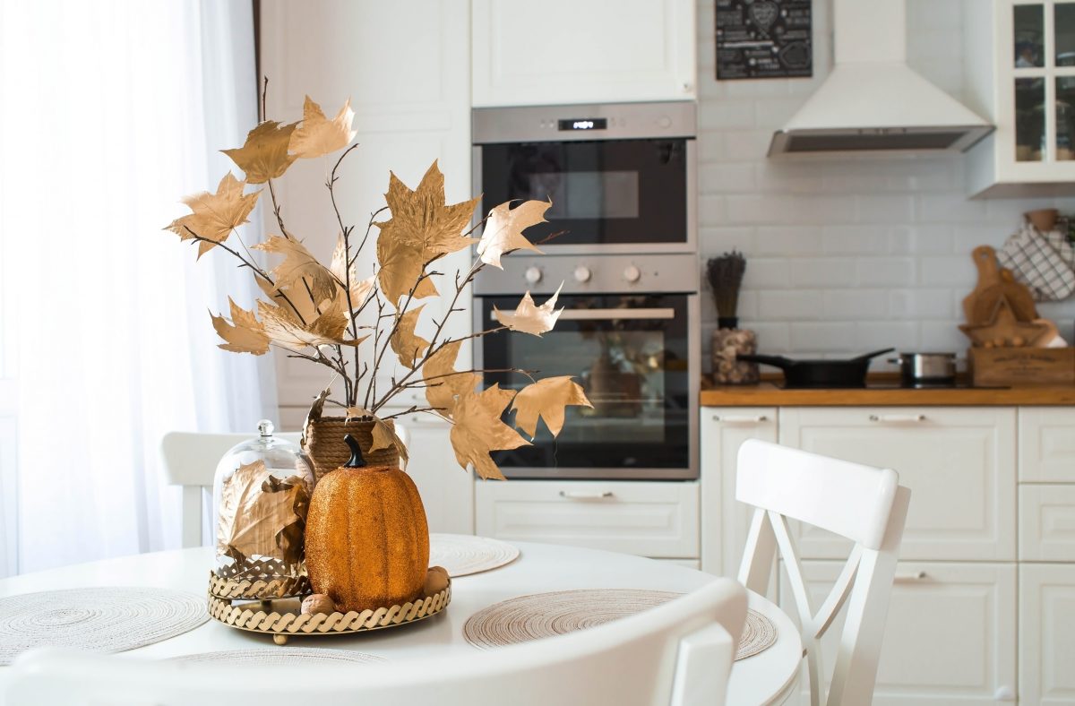 How to Decorate Your Island Home for Fall