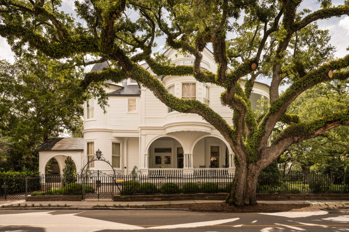 Plan a Valentine's Day Getaway at Two Meeting Street Inn